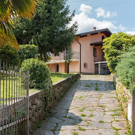 Unique View In Park * Nebbiuno