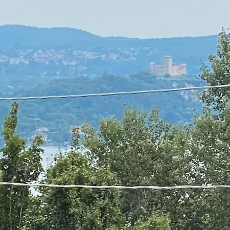 Villa Unique View In Park