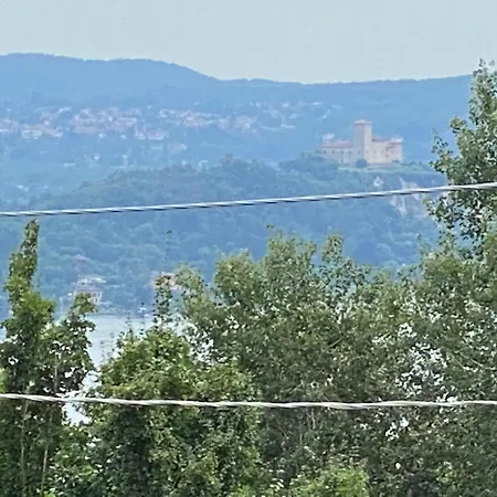 Unique View In Park Vila Nebbiuno